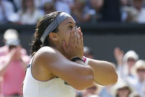 Bartoli aplasta a Lisicki y conquista Wimbledon