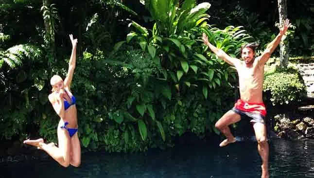 Sami Khedira se lleva a su 'Jane' a la selva