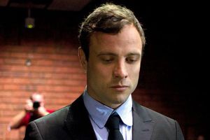 Pistorius recuerda a Steenkamp, a un año de su muerte