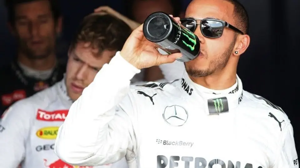 'El verdadero trabajo es en la carrera': Hamilton
