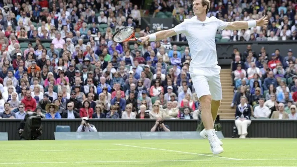 Andy Murray inicia con el pie derecho en Wimbledon