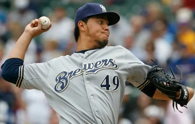 Yovani Gallardo embiste como el 'Toro' Valenzuela