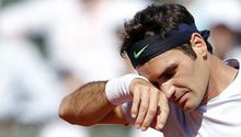 Federer se despide de París tras caer frente a Tsonga