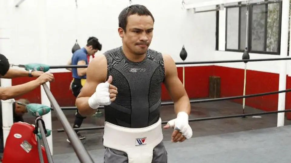 Márquez considera que rival de Pacquiao debe ser Mayweather