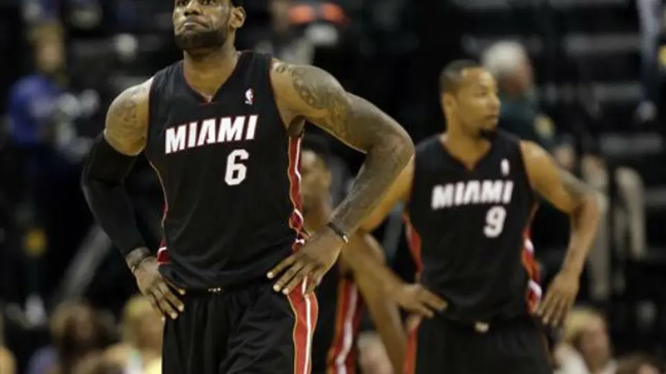 LeBron desea contrato millonario como el de Cabrera