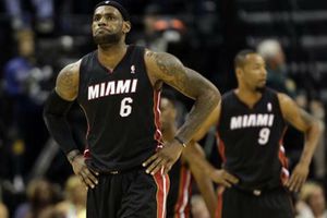 LeBron desea contrato millonario como el de Cabrera