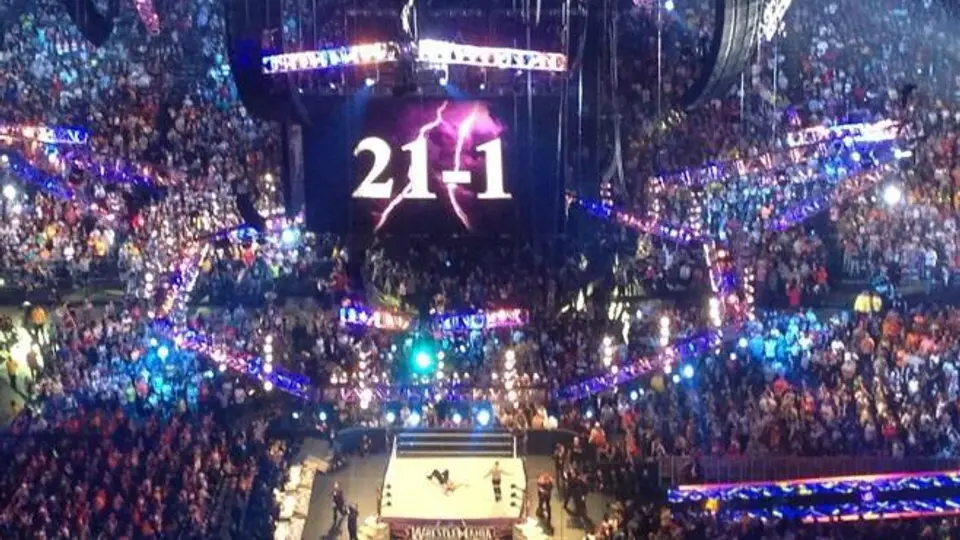 Undertaker pierde racha invicta ante Lesnar