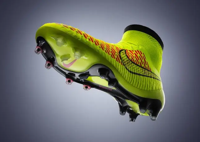 Llega revolucionario calzado: los Magista de Nike