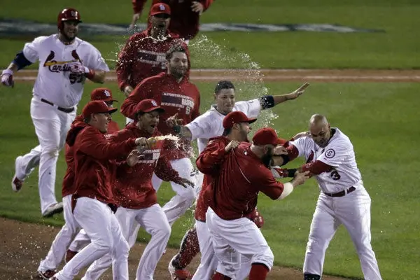 Cardenales se lleva el primer juego de la Serie ante Dodgers