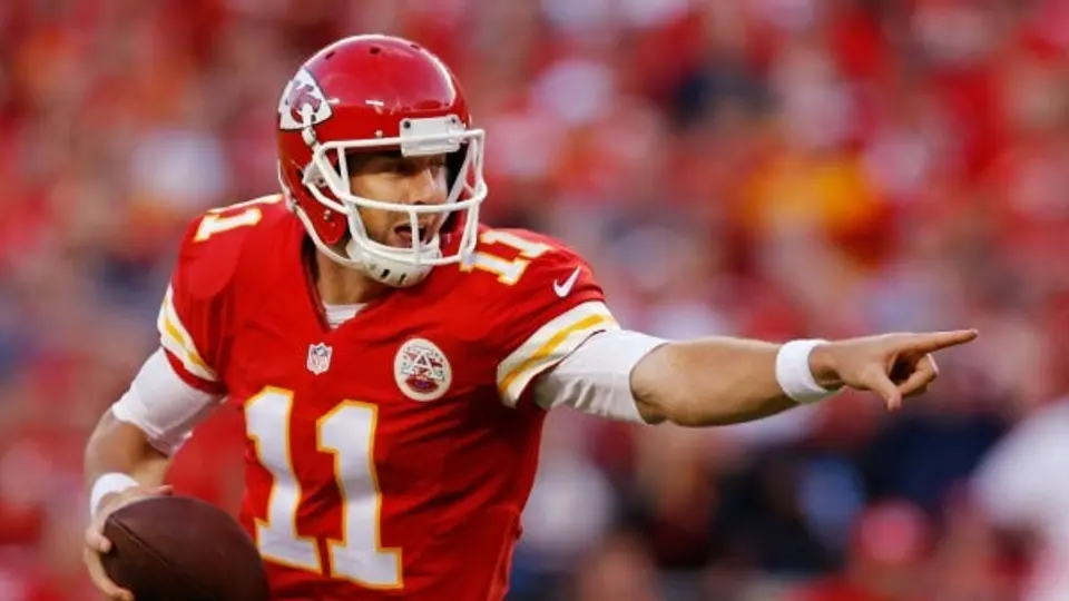 Kansas CIty logra apretada victoria sobre Texanos
