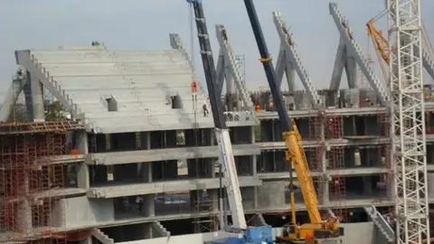 Emplazan primera grada en nuevo estadio de Rayados