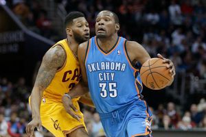 De la mano de Durant, Thunder vence a Cavs