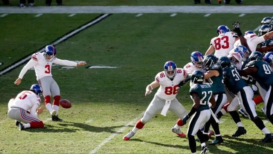 Josh Brown, clave en la victoria de Gigantes sobre Águilas