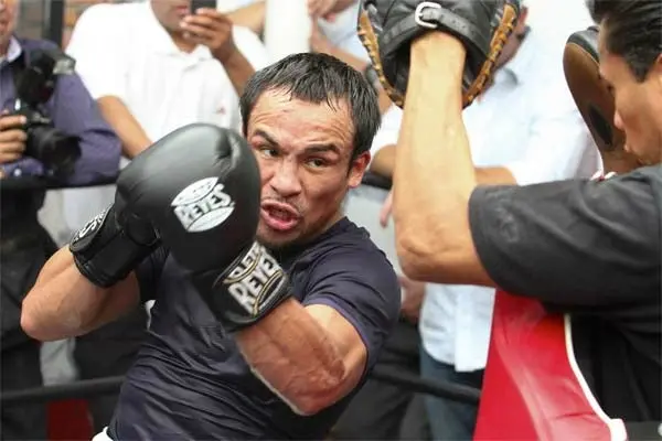 'Dinamita' inicia sesiones de sparring para enfrentar a Bradley