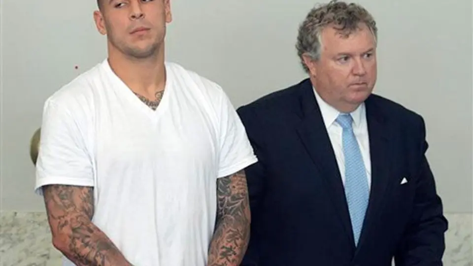 Revelan que Aaron Hernández se molestó cuando lo interrogaron en su casa