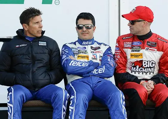 Memo Rojas no puede terminar las 24 hrs de Daytona
