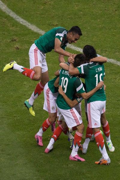 El Tri celebra tras el gol de Oribe | MEXSPORT