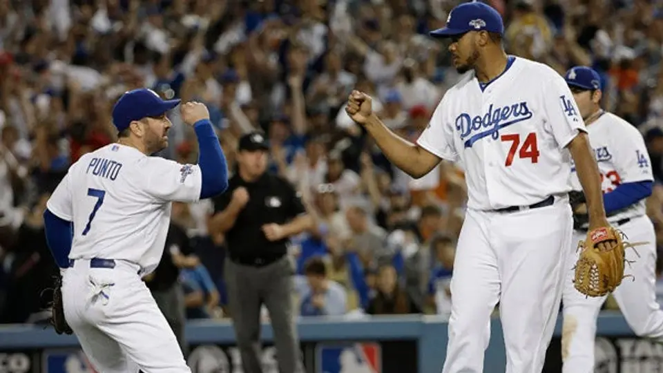 Dodgers despierta en al Serie contra Cardenales