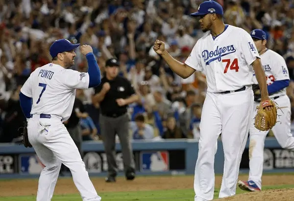 Dodgers despierta en al Serie contra Cardenales