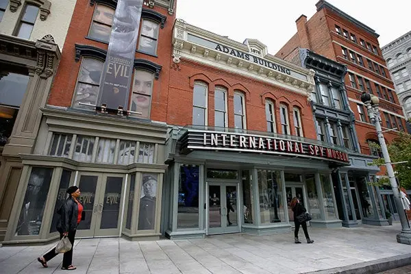El Museo del Espionaje 'amplía' sus horizontes...