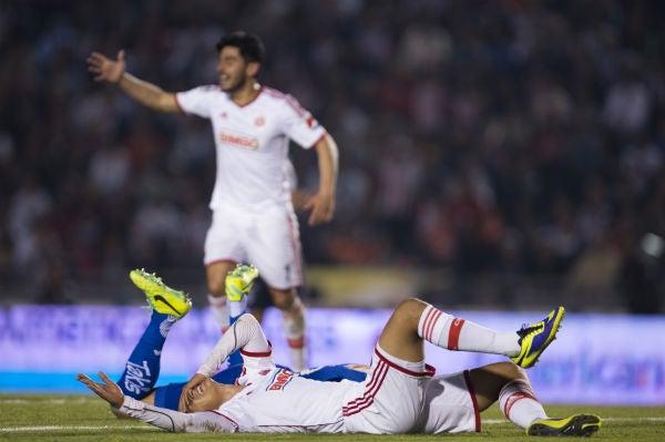 El momento del penalti que le daba la ventaja a Chivas en el Tec | MEXSPORT