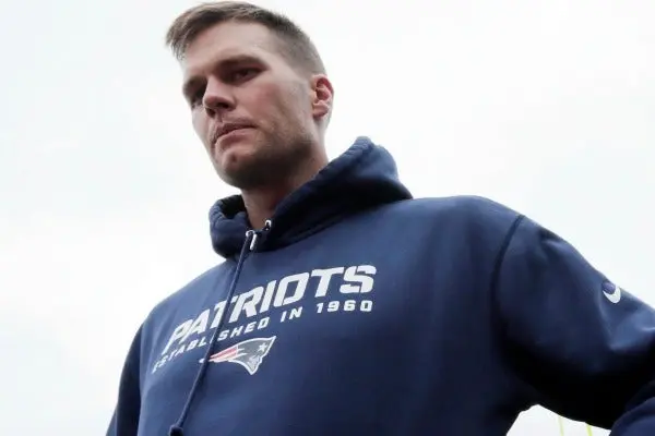 'Patriotas debe superar el arresto de Hernández': Brady