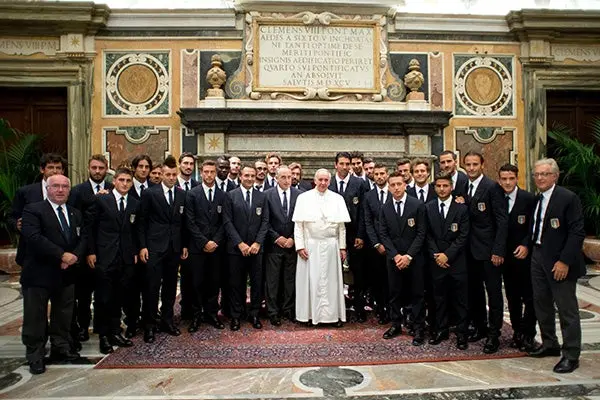 Papa Francisco recibe a selecciones de Argentina e Italia