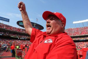 Andy Reid regresa a Filadelfia