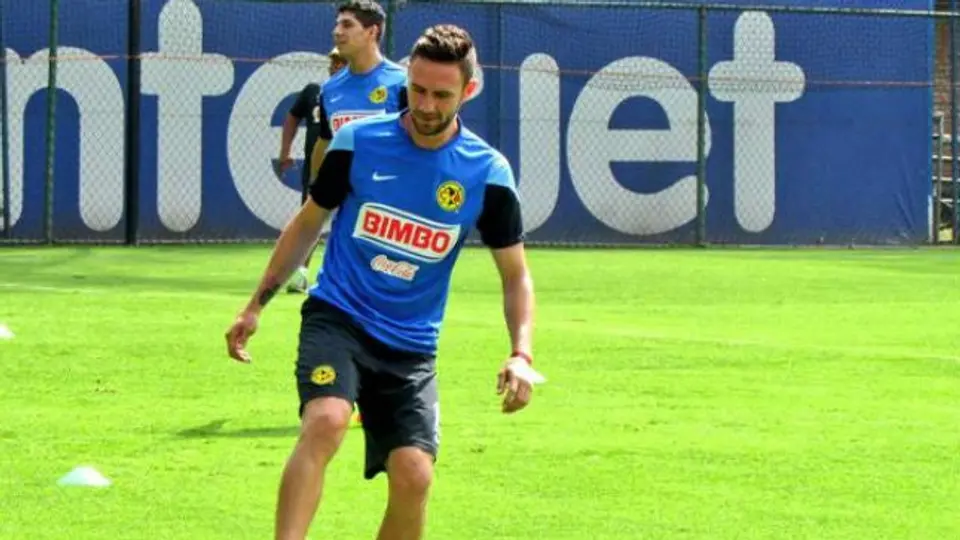 Layún será baja dos semanas