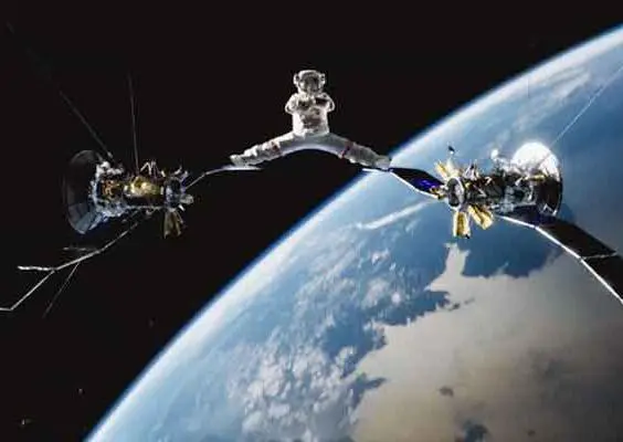 Van Damme hace split... en el espacio