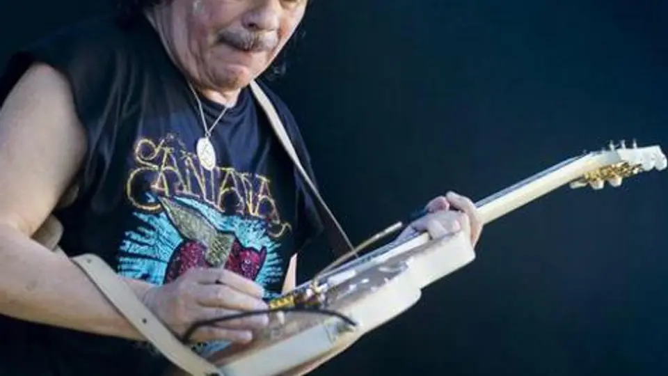 Santana tocará el himno oficial del Mundial en la clausura