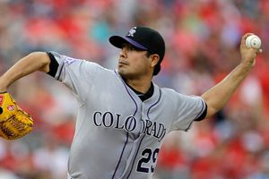 Jorge de la Rosa logra su octavo triunfo de la temporada