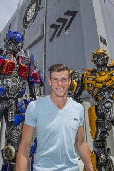 El jugador galés, Bale se divirtió dándose una vuelta por el Universal Orlando Resort  | ESPECIAL