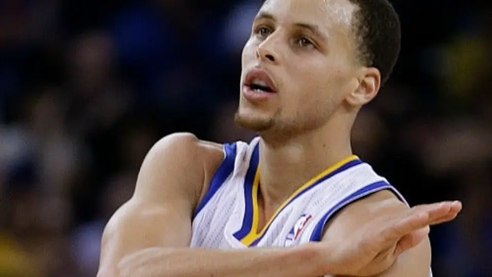 Warriors toma ventaja de 2-1 en la serie ante Nuggets