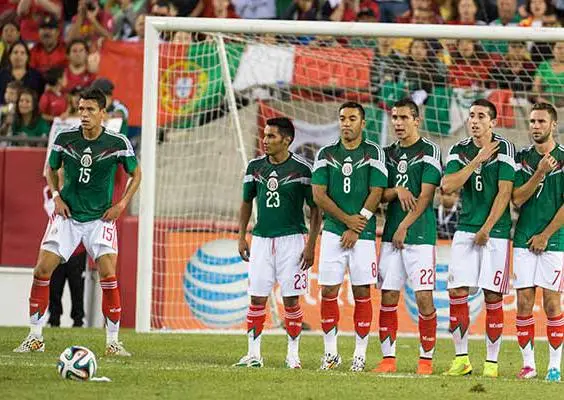 Famosos envían mensajes de apoyo a la Selección