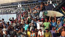 Ganan las olas y reparten premio del Acapulco Pro