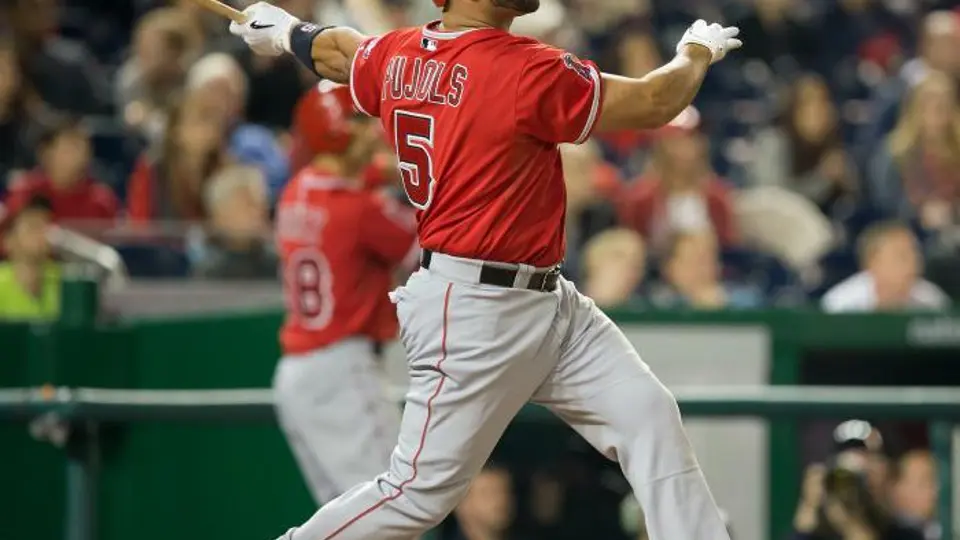Albert Pujols conecta su cuadrangular 500