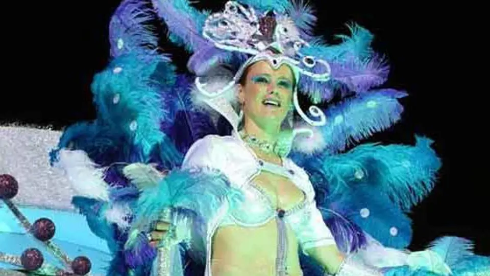 Hermana de CR7 desfila en carnaval de Madeira
