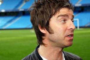Noel Gallagher se burla de las lágrimas de Suárez
