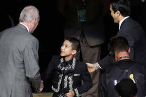 Niño hispano de 11 años que entonó el Himno de EU fue ovacionado