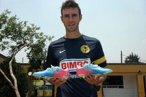 Layún tiene la final... 'en los pies'
