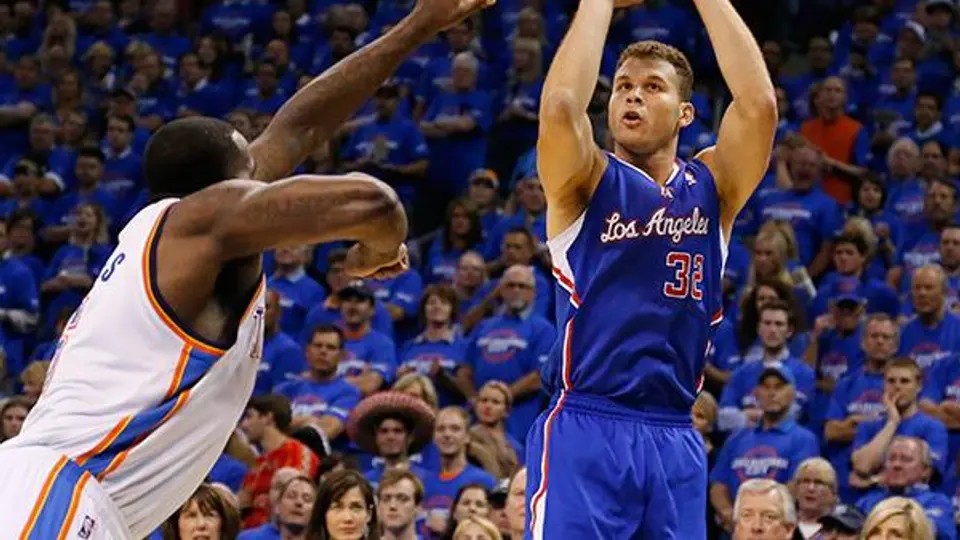 Clippers arrolla al Thunder en inicio de la serie