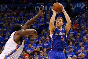 Clippers arrolla al Thunder en inicio de la serie