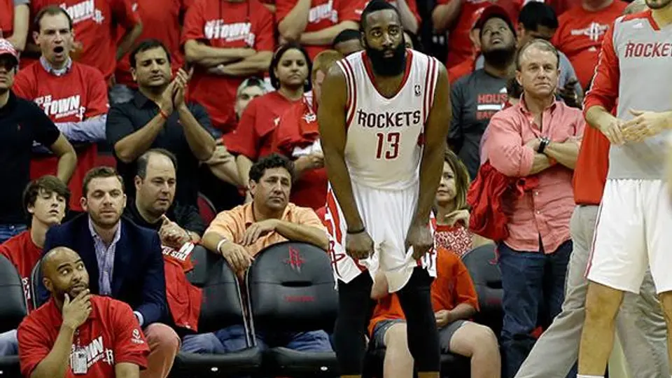 Rockets sufre otro descalabro contra Blazers