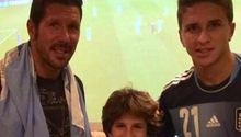 Simeone, en partido de Argentina con sus 'cholitos'