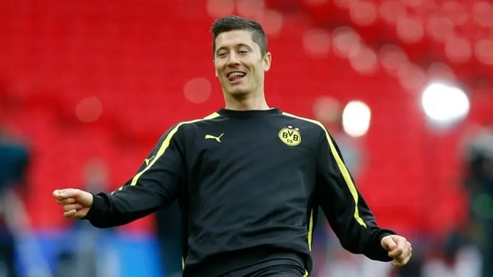 Borussia Dortmund vendería a Lewandowski por 30 mde