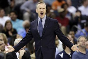 Bobcats despide a Mike Dunlap
