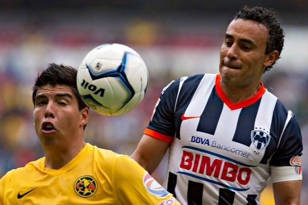El esférico era disputado por ambos equipos | MEXSPORT