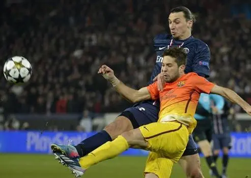 PSG subasta balón de un partido contra el Barça