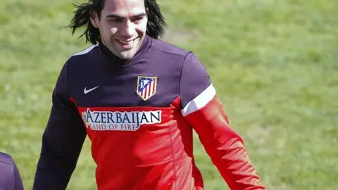 Aficionados del Atlético piden a Falcao quedarse